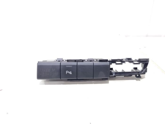Usados Interruptor PDC Audi A8 (D4) 3.0 V6 24V TFSI Quattro Precio € 24,00 Norma de margen ofrecido por GEJO Revisie & Onderdelen BV