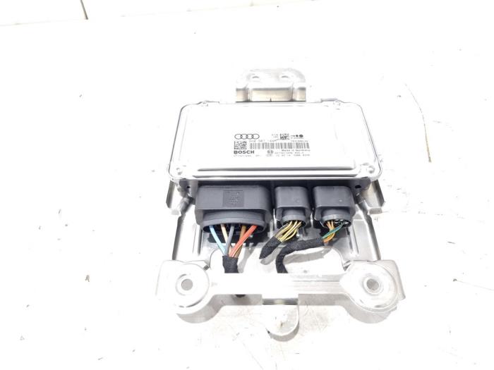 Power steering computer from a Audi A8 (D4) 3.0 V6 24V TFSI Quattro 2016