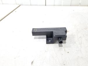 Usagé Entrée sans clé - Antenne Audi A8 (D4) 3.0 V6 24V TFSI Quattro Prix € 4,00 Règlement à la marge proposé par GEJO Revisie & Onderdelen BV