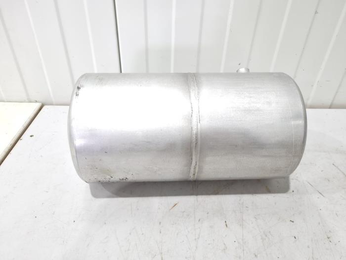 Begagnade Lufttank Audi A8 (D4) 3.0 V6 24V TFSI Quattro Pris € 55,00 Marginaltabell erbjuds av GEJO Revisie & Onderdelen BV