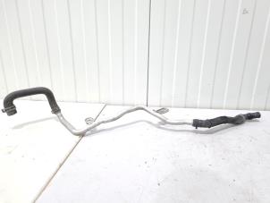 Usagé Tuyau radiateur Audi A8 (D4) 3.0 V6 24V TFSI Quattro Prix € 35,00 Règlement à la marge proposé par GEJO Revisie & Onderdelen BV