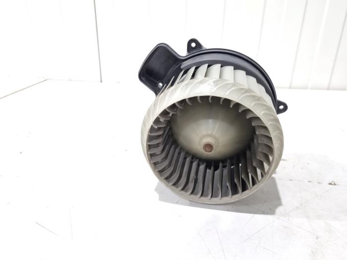Moteur de ventilation chauffage d'un Audi A8 (D4) 3.0 V6 24V TFSI Quattro 2016