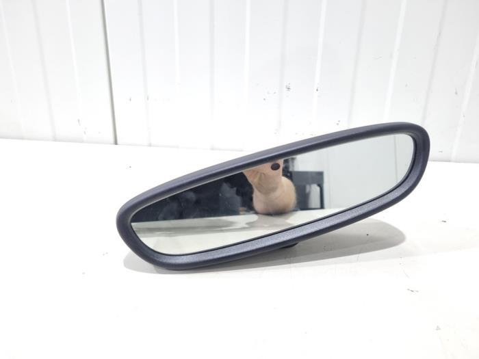 Używane Lusterko wewnetrzne BMW 1 serie (F21) 118i 1.5 TwinPower 12V Cena € 55,00 Procedura marży oferowane przez GEJO Revisie & Onderdelen BV