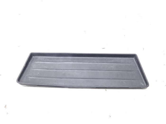Gebrauchte Sonstige BMW 1 serie (F21) 118i 1.5 TwinPower 12V Preis € 5,00 Margenregelung angeboten von GEJO Revisie & Onderdelen BV