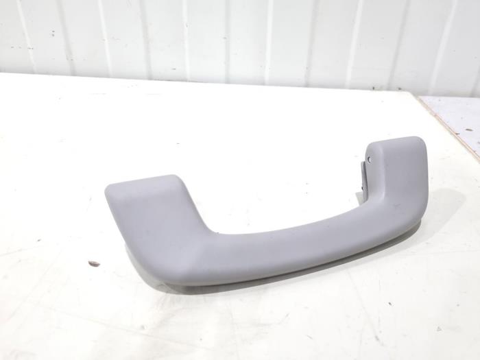 Begagnade Handtag BMW 1 serie (F21) 118i 1.5 TwinPower 12V Pris € 8,00 Marginaltabell erbjuds av GEJO Revisie & Onderdelen BV