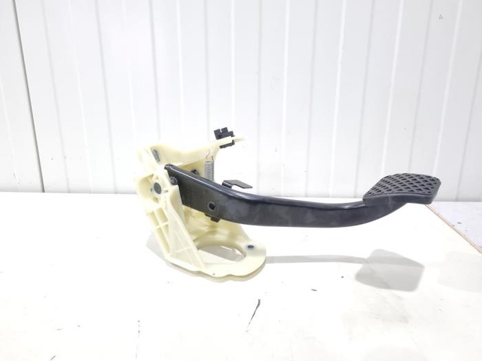 Używane Pedal hamulca BMW 1 serie (F21) 118i 1.5 TwinPower 12V Cena € 20,00 Procedura marży oferowane przez GEJO Revisie & Onderdelen BV