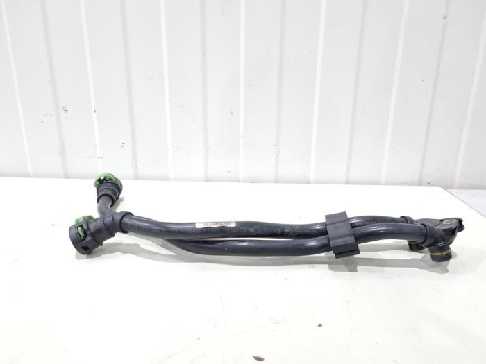 Usagé Conduit (divers) BMW 1 serie (F21) 118i 1.5 TwinPower 12V Prix € 25,00 Règlement à la marge proposé par GEJO Revisie & Onderdelen BV