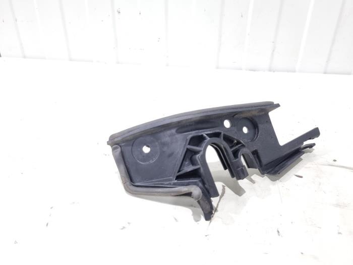 Usagé Divers BMW 1 serie (F21) 118i 1.5 TwinPower 12V Prix € 5,00 Règlement à la marge proposé par GEJO Revisie & Onderdelen BV