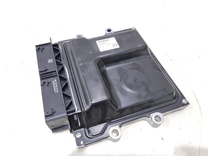 Used Engine management computer Volvo XC60 II (UZ) 2.0 T6 16V Recharge, Twin Engine AWD Price € 350,00 Margin scheme offered by GEJO Revisie & Onderdelen BV