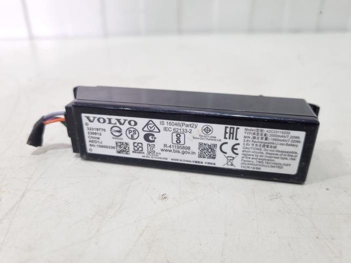 Begagnade Extrabatteri Volvo XC60 II (UZ) 2.0 T6 16V Recharge, Twin Engine AWD Pris € 24,00 Marginaltabell erbjuds av GEJO Revisie & Onderdelen BV