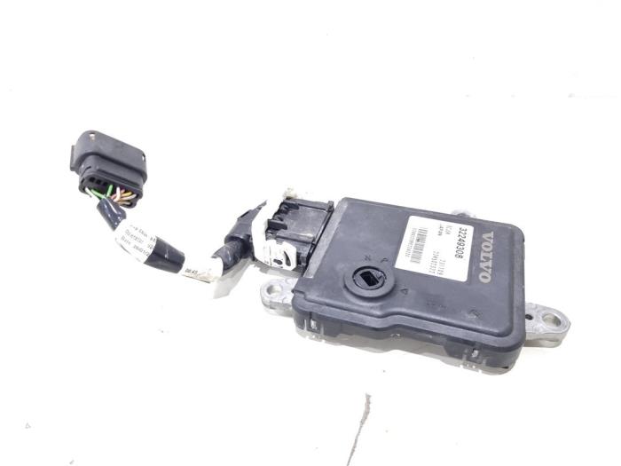 Used Automatic gearbox computer Volvo XC60 II (UZ) 2.0 T6 16V Recharge, Twin Engine AWD Price € 240,00 Margin scheme offered by GEJO Revisie & Onderdelen BV