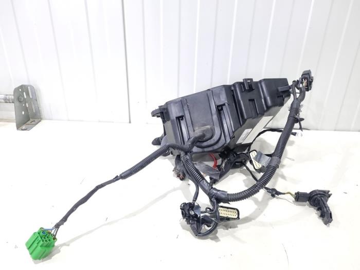 Begagnade Säkringsbox Volvo XC60 II (UZ) 2.0 T6 16V Recharge, Twin Engine AWD Pris € 74,00 Marginaltabell erbjuds av GEJO Revisie & Onderdelen BV