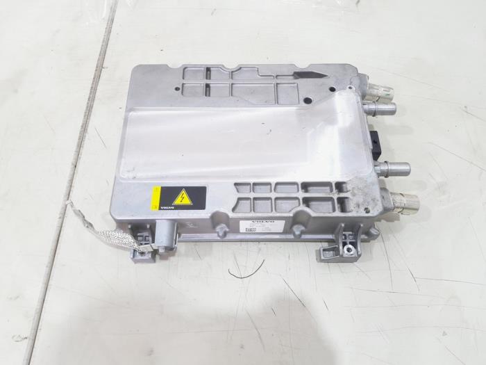 Gebrauchte Umrichter Volvo XC60 II (UZ) 2.0 T6 16V Recharge, Twin Engine AWD Preis € 895,00 Margenregelung angeboten von GEJO Revisie & Onderdelen BV