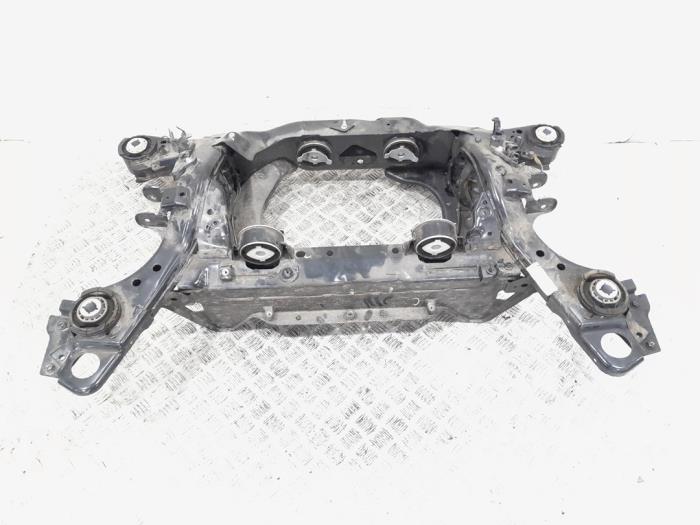 Usagé Faux châssis Volvo XC60 II (UZ) 2.0 T6 16V Recharge, Twin Engine AWD Prix € 449,00 Règlement à la marge proposé par GEJO Revisie & Onderdelen BV