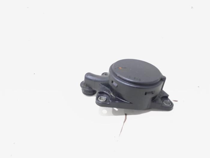 Usagé Ventilation carter Mercedes ML II (164/4JG) 3.0 ML-320 CDI 4-Matic V6 24V Prix € 22,00 Règlement à la marge proposé par GEJO Revisie & Onderdelen BV