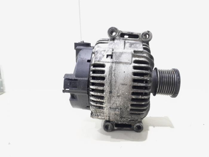 Usagé Dynamo Mercedes ML II (164/4JG) 3.0 ML-320 CDI 4-Matic V6 24V Prix € 108,00 Règlement à la marge proposé par GEJO Revisie & Onderdelen BV