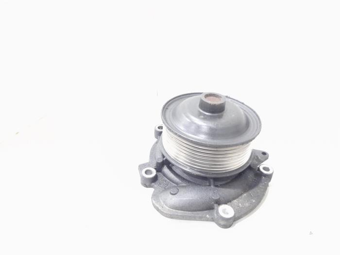 Begagnade Vattenpump Mercedes ML II (164/4JG) 3.0 ML-320 CDI 4-Matic V6 24V Pris € 20,00 Marginaltabell erbjuds av GEJO Revisie & Onderdelen BV