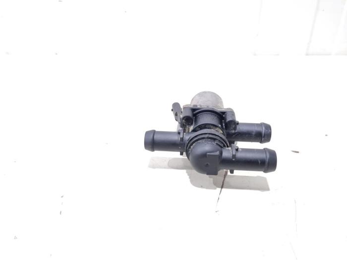 Begagnade Extra vattenpump Volvo S90 II 2.0 T8 Twin Engine 16V AWD Pris € 5,00 Marginaltabell erbjuds av GEJO Revisie & Onderdelen BV