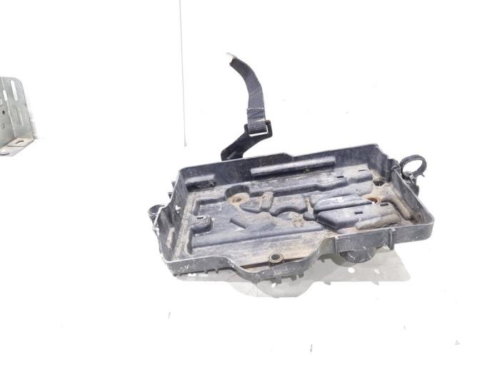 Begagnade Batterilåda Fiat Doblo Cargo (263) 1.3 D Multijet Pris € 19,00 Marginaltabell erbjuds av GEJO Revisie & Onderdelen BV