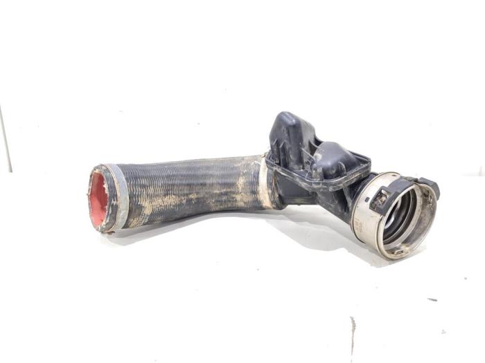 Gebrauchte Intercooler Schlauch Volvo S90 II 2.0 T8 Twin Engine 16V AWD Preis € 24,00 Margenregelung angeboten von GEJO Revisie & Onderdelen BV