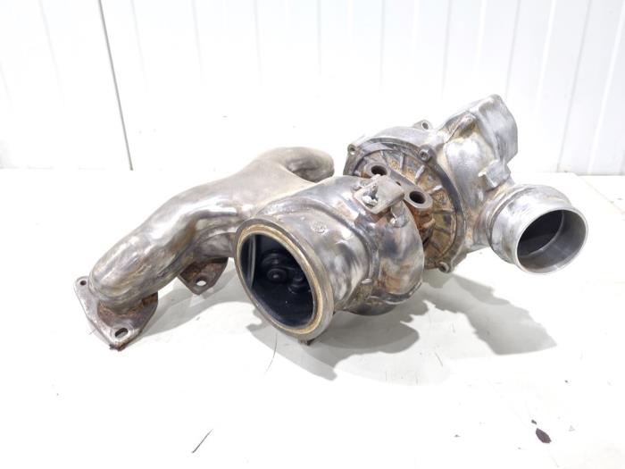 Używane Turbo Volvo S90 II 2.0 T8 Twin Engine 16V AWD Cena € 325,00 Procedura marży oferowane przez GEJO Revisie & Onderdelen BV