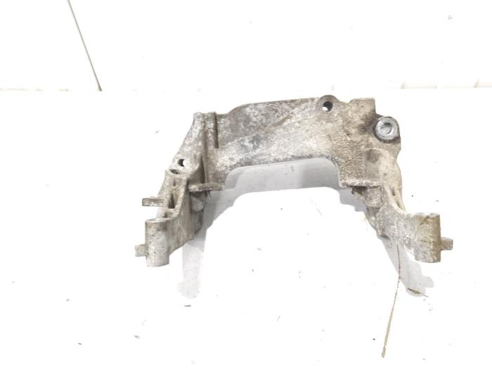 Used Engine mount Fiat Doblo Cargo (263) 1.3 D Multijet Price € 18,99 Margin scheme offered by GEJO Revisie & Onderdelen BV