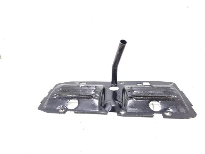 Usagé Couvercle carter Fiat Doblo Cargo (263) 1.3 D Multijet Prix € 19,00 Règlement à la marge proposé par GEJO Revisie & Onderdelen BV