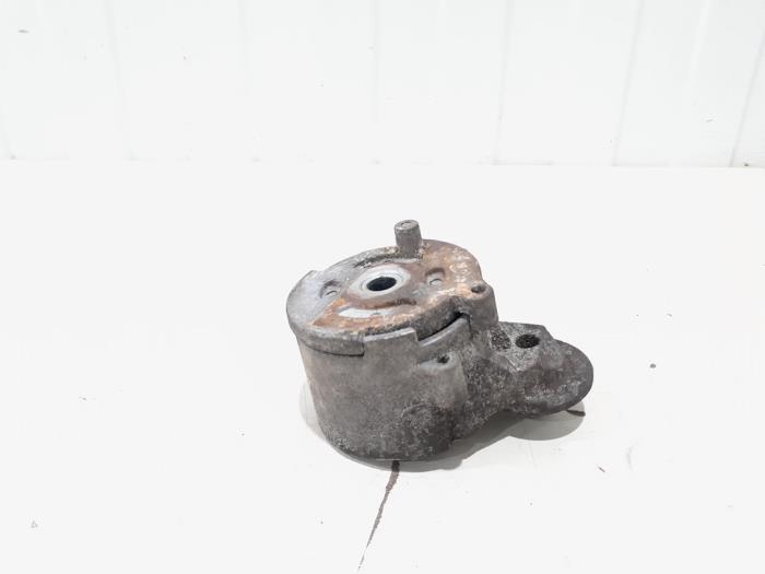 Usados Tensor correa múltiple Fiat Doblo Cargo (263) 1.3 D Multijet Precio € 15,00 Norma de margen ofrecido por GEJO Revisie & Onderdelen BV