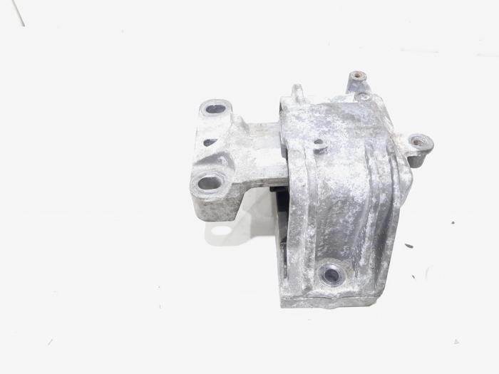 Used Engine mount Volkswagen Golf VI (5K1) 1.4 TSI 122 16V Price € 12,00 Margin scheme offered by GEJO Revisie & Onderdelen BV