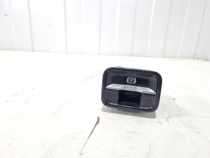 Gebrauchte Handbremse Schalter Mercedes C (W206) C-300 2.0 EQ Boost Turbo Preis € 14,00 Margenregelung angeboten von GEJO Revisie & Onderdelen BV