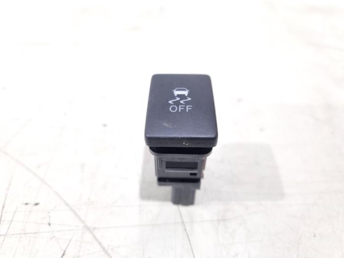 Usados Interruptor ESP Toyota Avensis Wagon (T27) 2.0 16V D-4D-F Precio € 5,95 Norma de margen ofrecido por GEJO Revisie & Onderdelen BV