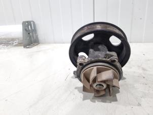 Vattenpump från en Fiat Doblo Cargo (263) 1.3 D Multijet 2011