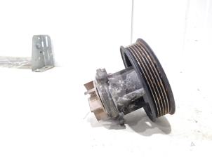 Vattenpump från en Fiat Doblo Cargo (263) 1.3 D Multijet 2011
