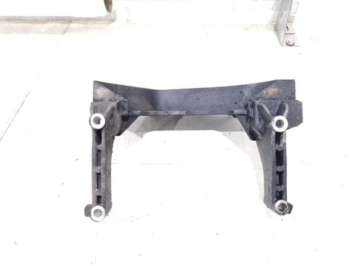 Gebrauchte Motorlager Fiat Doblo Cargo (263) 1.3 D Multijet Preis € 18,99 Margenregelung angeboten von GEJO Revisie & Onderdelen BV