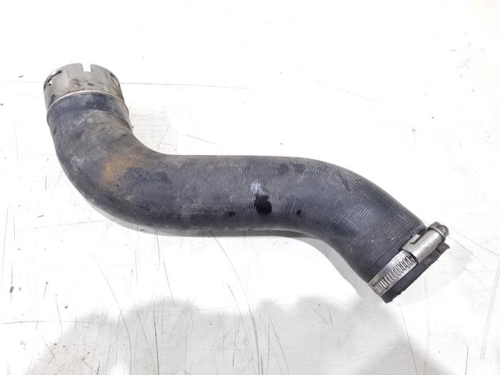 Gebrauchte Intercooler Rohr Mercedes Vito (447.6) 1.6 111 CDI 16V Preis € 40,00 Margenregelung angeboten von GEJO Revisie & Onderdelen BV