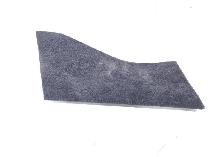 Używane Rózne elementy plastikowe Lynk &amp; Co 01 1.5 PHEV Cena € 5,00 Procedura marży oferowane przez GEJO Revisie & Onderdelen BV