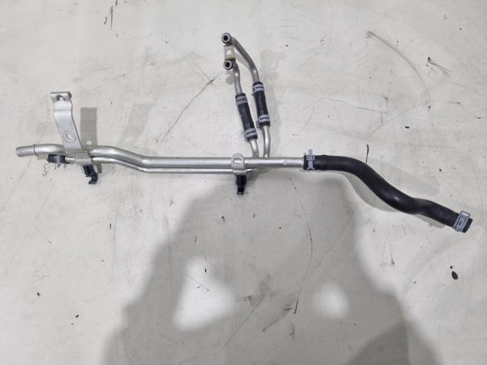 Begagnade Vattenrör Lynk &amp; Co 01 1.5 PHEV Pris € 39,00 Marginaltabell erbjuds av GEJO Revisie & Onderdelen BV