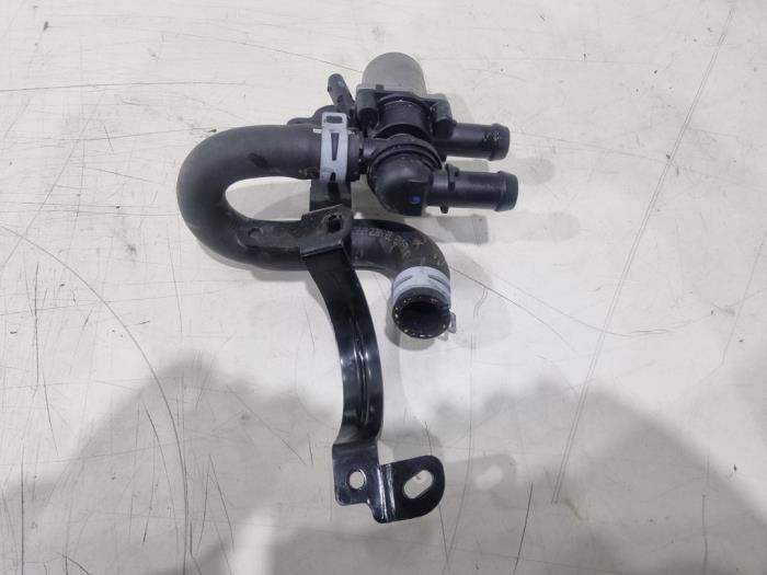 Begagnade Extra vattenpump Lynk &amp; Co 01 1.5 PHEV Pris € 18,00 Marginaltabell erbjuds av GEJO Revisie & Onderdelen BV