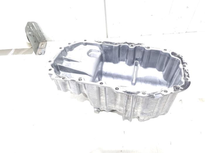 Usagé Couvercle carter Volkswagen Tiguan (5N1/2) 1.4 TSI 16V Prix € 8,00 Règlement à la marge proposé par GEJO Revisie & Onderdelen BV