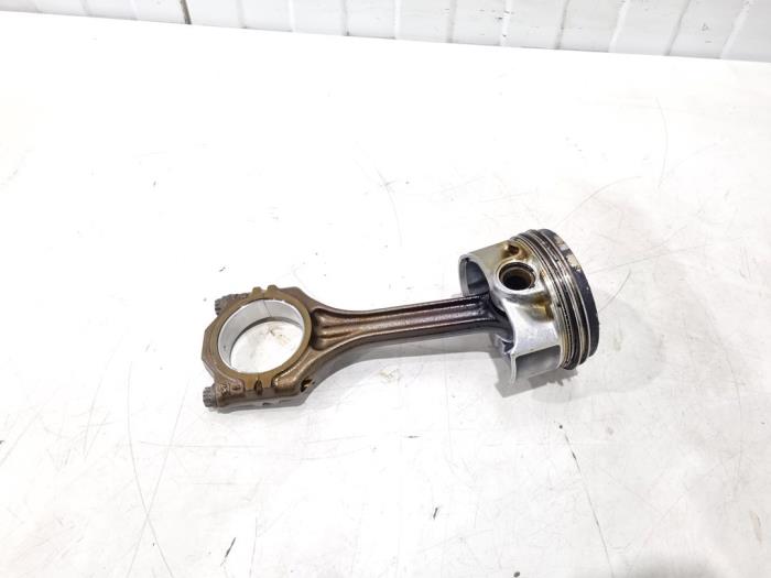 Usagé Bielle Audi A1 (8X1/8XK) 1.4 TFSI 16V 122 Prix € 30,00 Règlement à la marge proposé par GEJO Revisie & Onderdelen BV