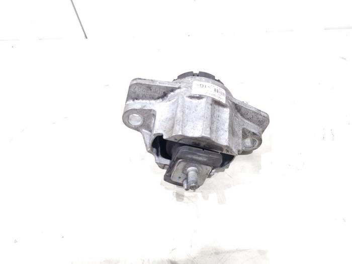 Used Engine mount Jaguar F-Pace 2.0 D 180 16V AWD Price € 49,00 Margin scheme offered by GEJO Revisie & Onderdelen BV
