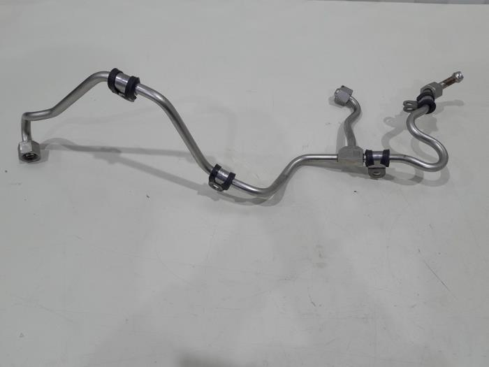 Usagé Conduit de carburant Audi A8 (D4) 3.0 V6 24V TFSI Quattro Prix € 20,00 Règlement à la marge proposé par GEJO Revisie & Onderdelen BV