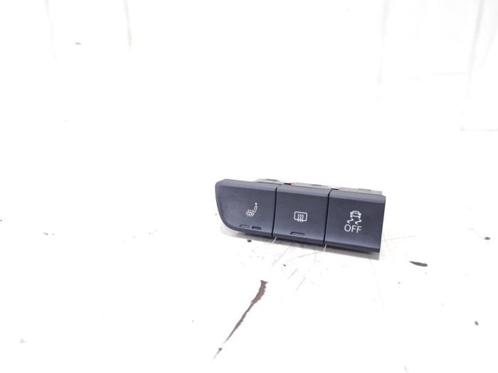 Używane Przelacznik ASR Audi A1 Sportback (8XA/8XF) 1.2 TFSI Cena € 17,95 Procedura marży oferowane przez GEJO Revisie & Onderdelen BV