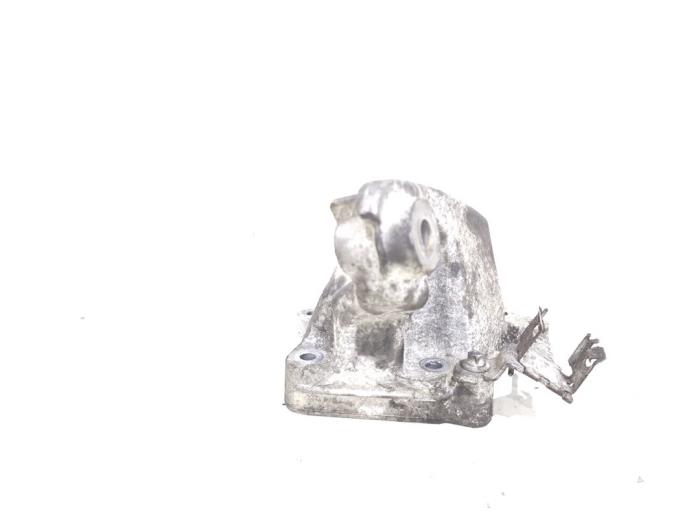 Used Engine mount Mercedes ML II (164/4JG) 3.0 ML-280 CDI 4-Matic V6 24V Price € 14,00 Margin scheme offered by GEJO Revisie & Onderdelen BV