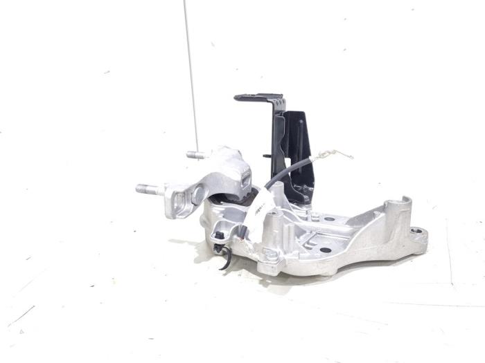 Used Engine mount Citroen C3 (CB/CC) ë-C3 Comfort Range 44 kWh Price € 59,00 Margin scheme offered by GEJO Revisie & Onderdelen BV