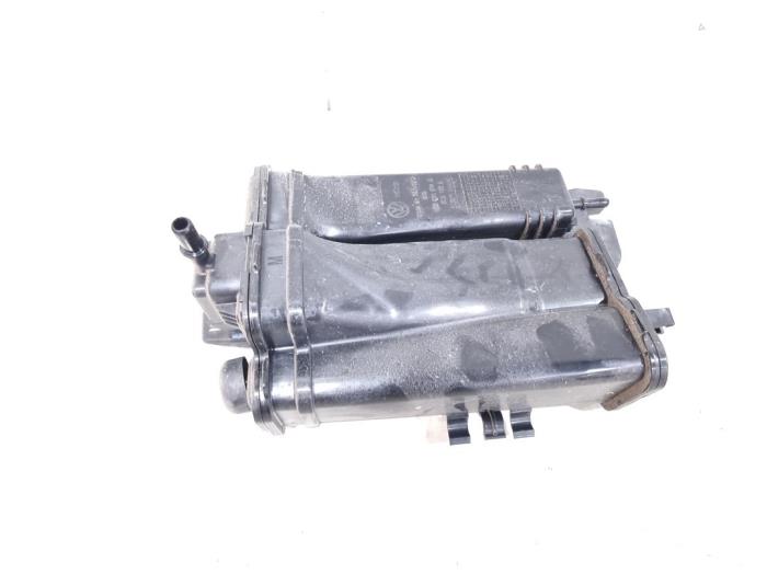 Fuel vapor canister