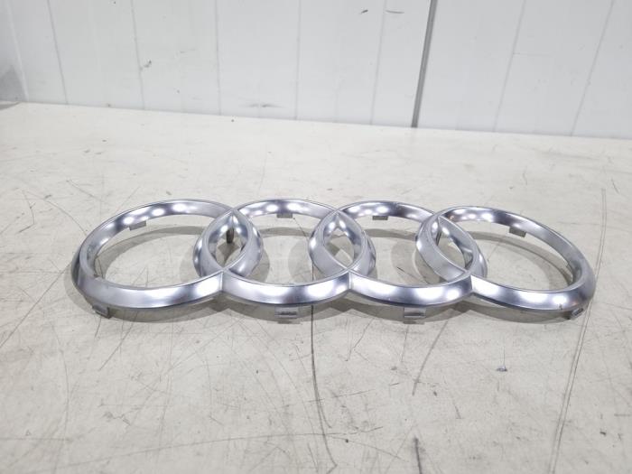 Begagnade Emblem Audi e-tron (GEN) 55 quattro Pris € 15,00 Marginaltabell erbjuds av GEJO Revisie & Onderdelen BV