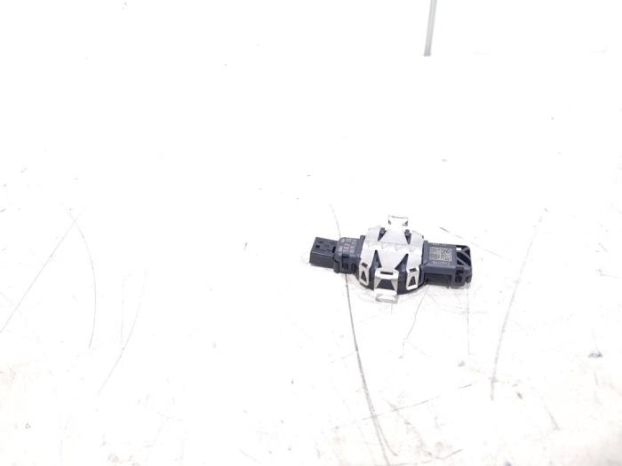 Begagnade Regnsensor Audi e-tron (GEN) 55 quattro Pris € 14,00 Marginaltabell erbjuds av GEJO Revisie & Onderdelen BV