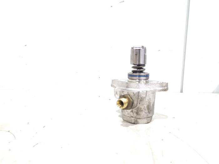 Used Mechanical fuel pump Volkswagen Golf VII (AUA) 1.2 TSI 16V Price € 347,00 Margin scheme offered by GEJO Revisie & Onderdelen BV