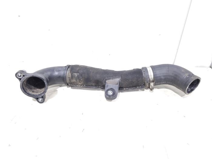 Usados Manguera intercooler Audi A6 Avant (C7) 2.0 TDI 16V Precio € 70,00 Norma de margen ofrecido por GEJO Revisie & Onderdelen BV